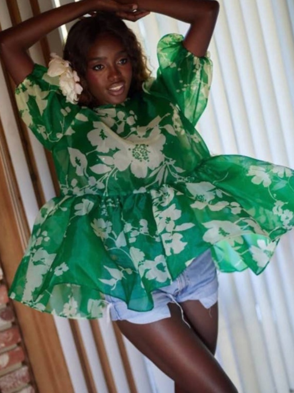 Selkie The summer field cotton candy blouse Size 4 green organza